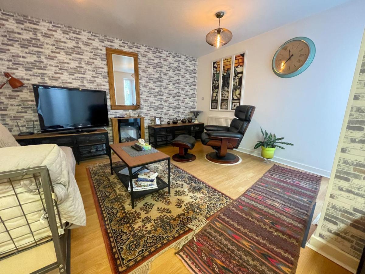 Kelvingrove 2 Bedroom Apartment - Private Parking Glasgow Luaran gambar