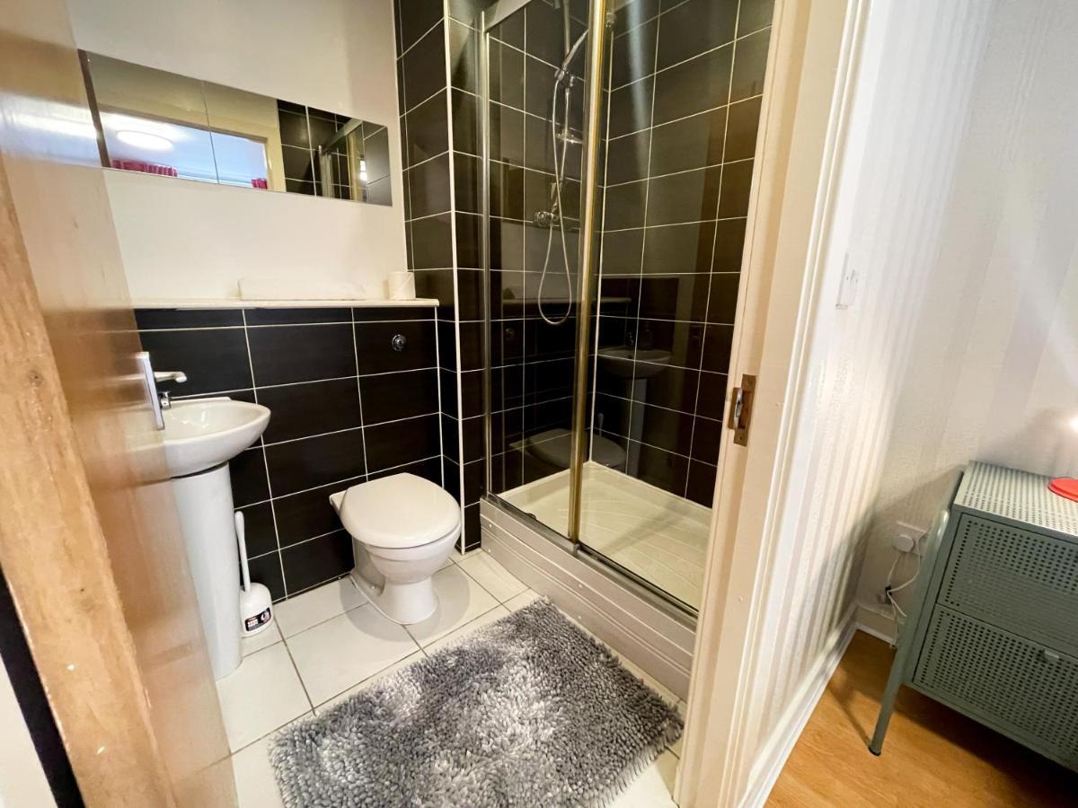 Kelvingrove 2 Bedroom Apartment - Private Parking Glasgow Luaran gambar