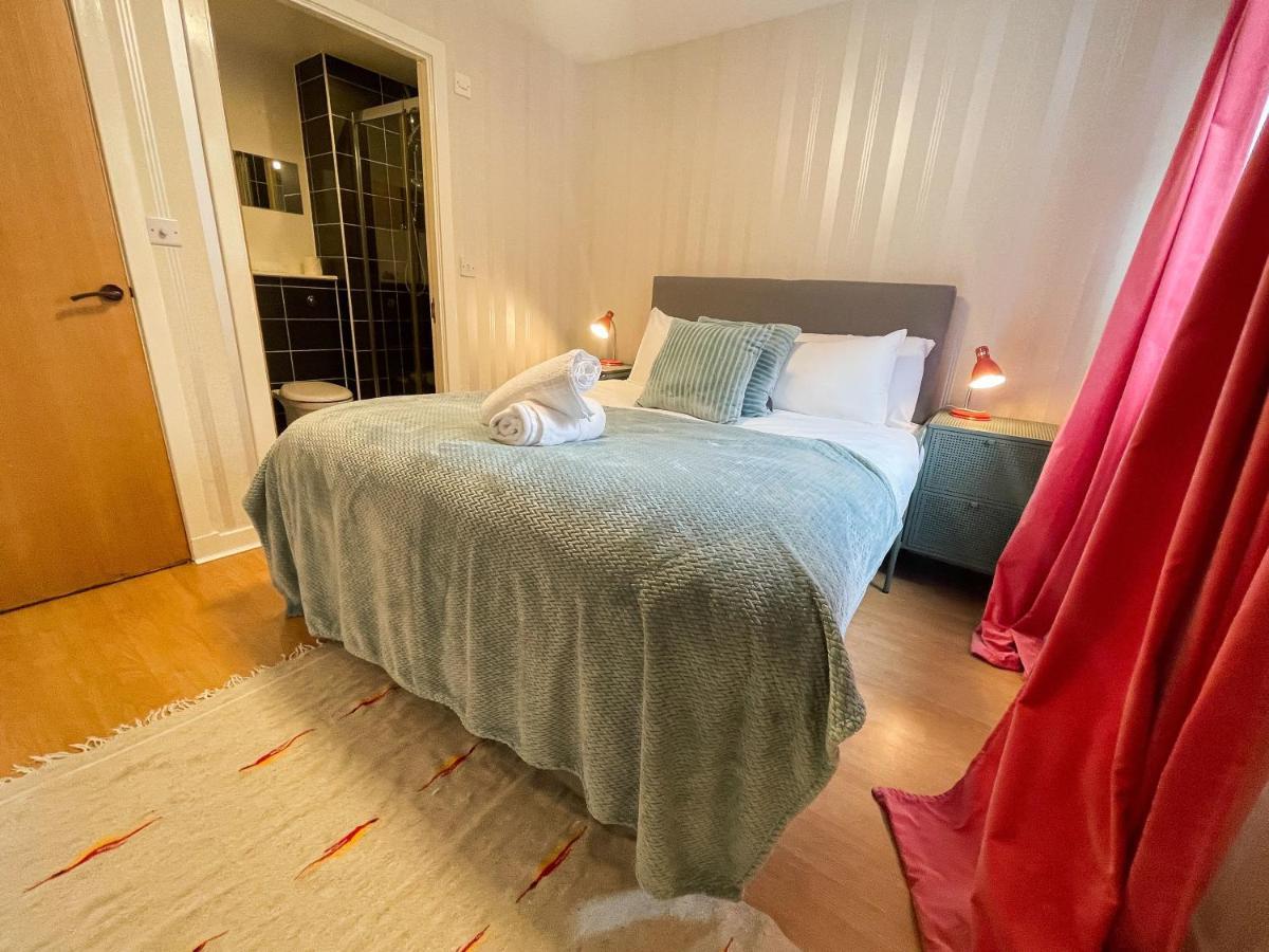 Kelvingrove 2 Bedroom Apartment - Private Parking Glasgow Luaran gambar