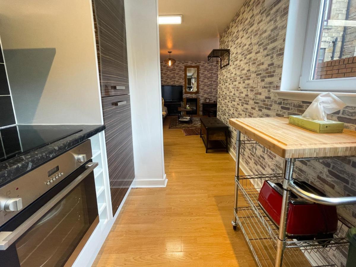 Kelvingrove 2 Bedroom Apartment - Private Parking Glasgow Luaran gambar