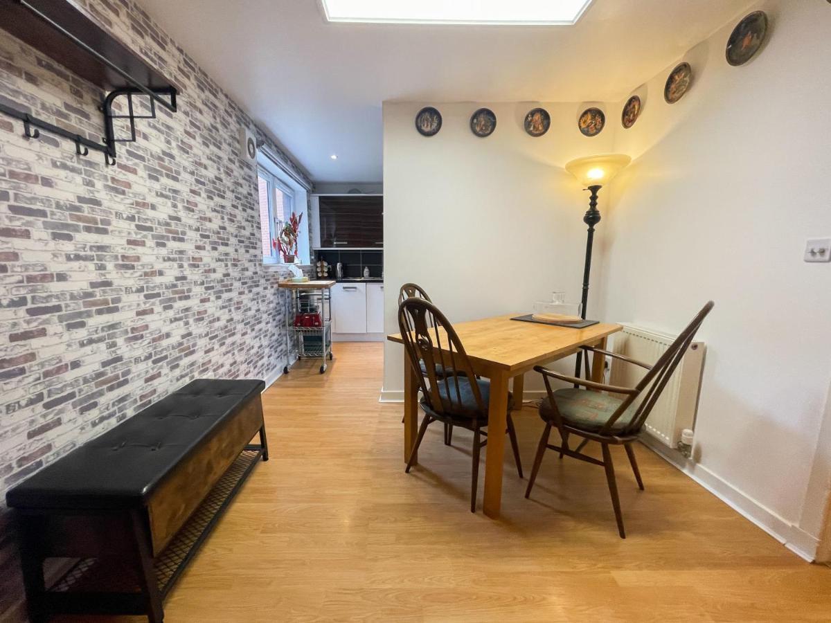 Kelvingrove 2 Bedroom Apartment - Private Parking Glasgow Luaran gambar