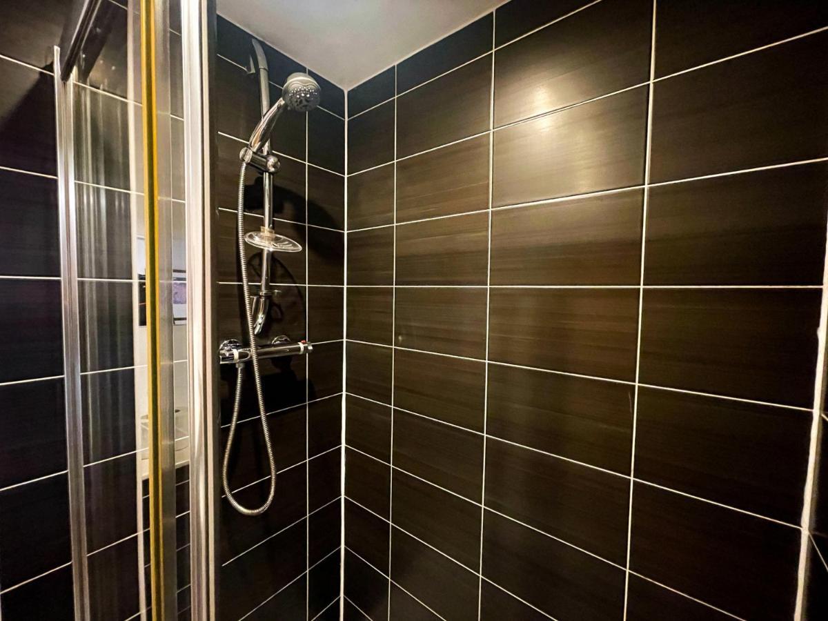 Kelvingrove 2 Bedroom Apartment - Private Parking Glasgow Luaran gambar